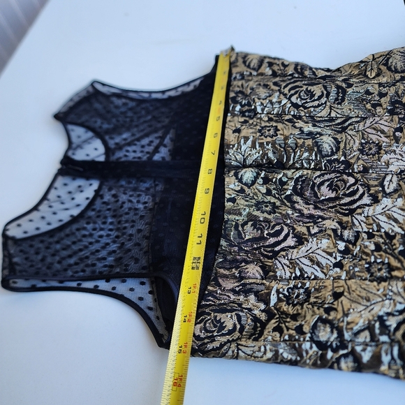 Luxe Carmen Marc Valvo Fit and Flare Dress Women's 4 Gold Black Sheer Jacquard - Picture 4 of 16